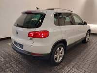 Pogled od pozadi desno