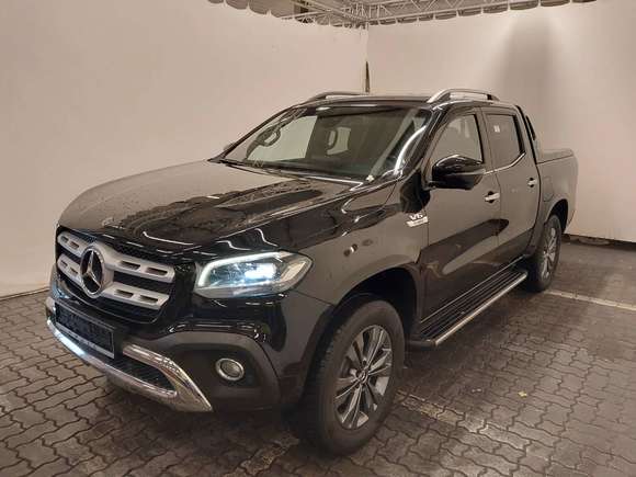 Вид спереди слева