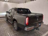 Вид сзади слева