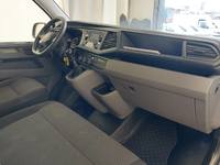 Вид на салон