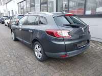 Вид сзади слева