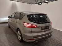 Вид сзади слева