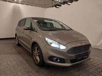 Вид спереди справа