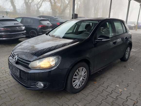 Вид спереди слева