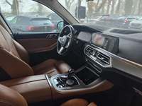 Вид на салон