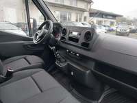 Вид на салон