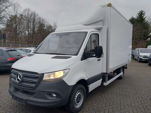 Вид спереди слева