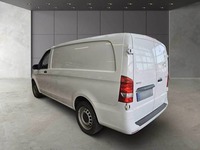 Vista trasera izquierda