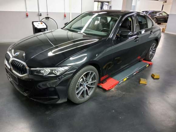 Vista delantera izquierda