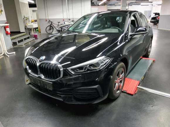 Náhled zpředu zleva