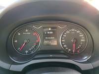 Pohled na přístrojovou desku