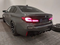 Pogled od pozadi levo