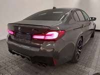 Pogled od pozadi desno