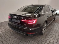 Pogled od pozadi desno