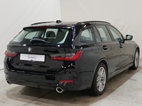 Pogled od pozadi desno