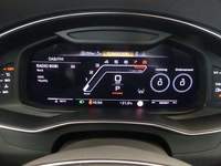 Pohled na přístrojovou desku