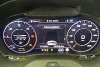 Pohled na přístrojovou desku