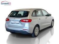 Pogled od pozadi desno