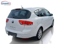 Pogled od pozadi desno