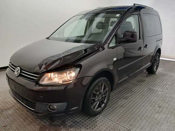 Pogled od napred levo