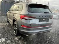 Pogled od pozadi levo