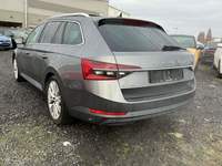 Pogled od pozadi levo