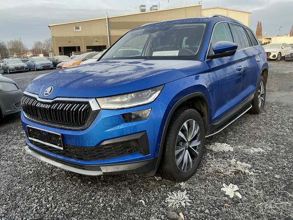 Pogled od napred levo