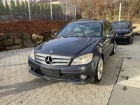 Pogled od napred levo