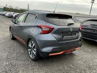 Pogled od pozadi levo