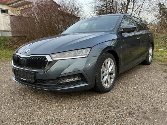 Pogled od napred levo