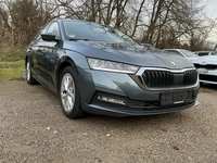 Pogled od napred  desno