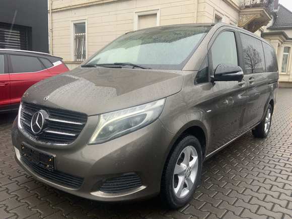 Pogled od napred levo