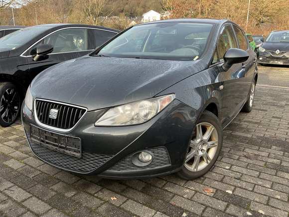 Pogled od napred levo