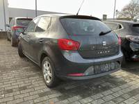 Pogled od pozadi levo