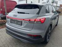 Pogled od pozadi desno