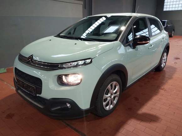 Pogled od napred levo