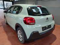 Pogled od pozadi levo