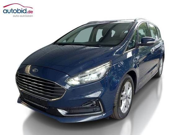 Pogled od napred levo