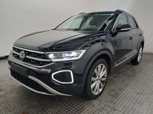 Pogled od napred levo