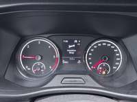 Pohled na přístrojovou desku