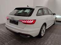 Pogled od pozadi desno