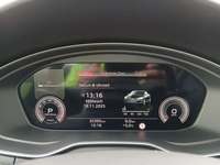 Pohled na přístrojovou desku