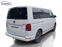 Pogled od pozadi desno