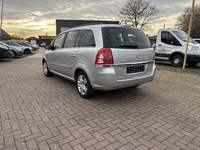 Pogled od pozadi levo