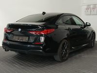 Pogled od pozadi desno