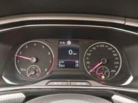 Pohled na přístrojovou desku