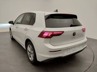 Pogled od pozadi levo