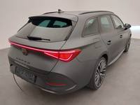 Pogled od pozadi desno