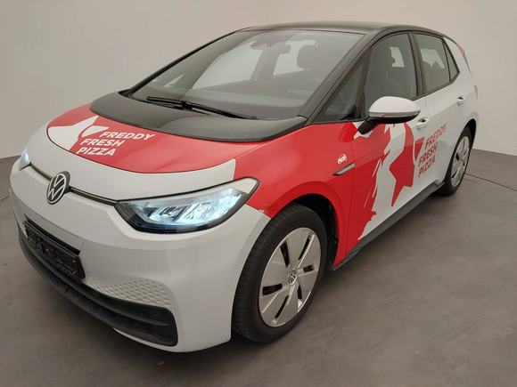 Pogled od napred levo