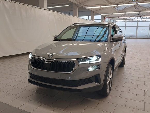 Skats no kreisās puses priekšā